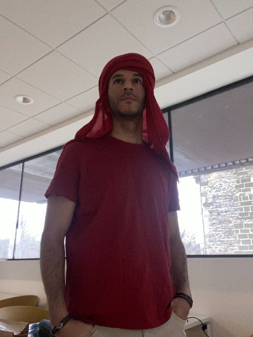 Winter headscarf / وشاح رأس شتوي